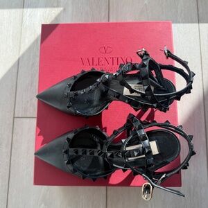 Valentino Garavani Rockstud Smooth Calf Pump Black Leather Ankle Strap Heels 35
